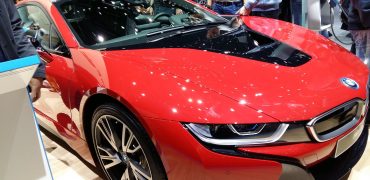 BMW i8 rouge