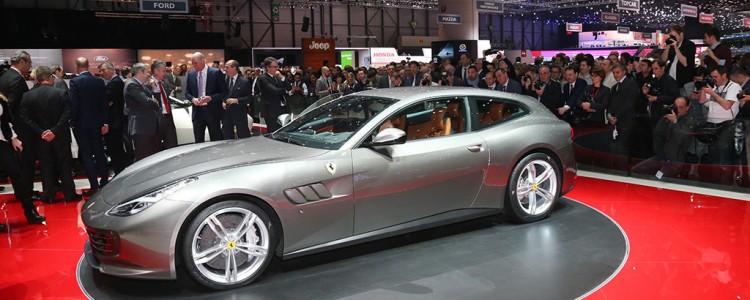 ferrari gt C4 lusso