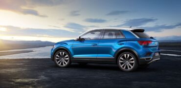 Volkwagen T-Roc SUV Compact Peugeot 2008
