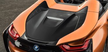 BMW, leader du coupé hybride sportif, propulse la sexy Bmw i8 Roadster 2