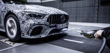 Annoncée à Genève, la Mercedes GT Coupé 4 portes se livre