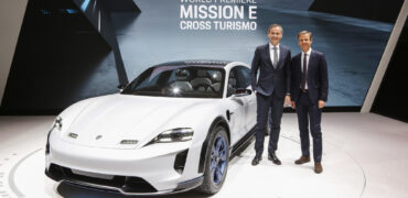 Porsche Mission E Cross Turismo
crédit : Porsche