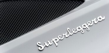 Aston Martin DBS Superleggera : la redoutable anglaise se dévêtit...