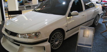Taxi 2 la Peugeot 406 est à vendre, à Sochaux, base du Lion