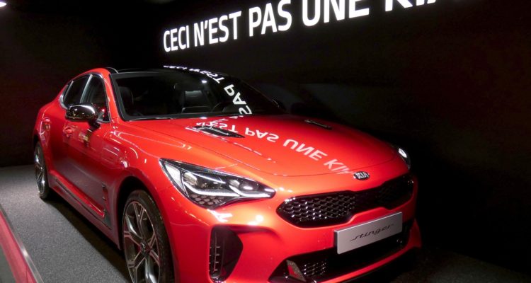 Mondial de l'Auto 2018, la Kia Stinger a de quoi séduire