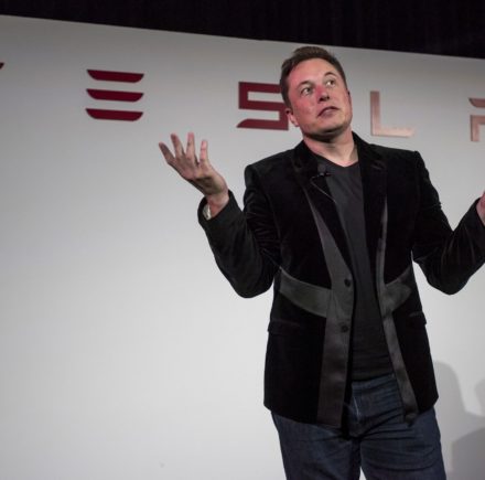 Elon Musk : un pick-up et du Bach pour Tesla !