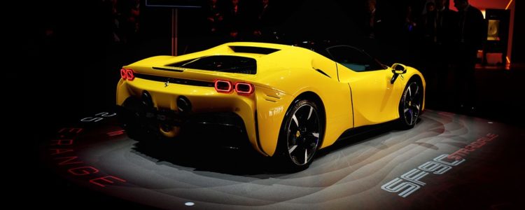 Ferrari dévoile la SF90 Stradale, une hybride !