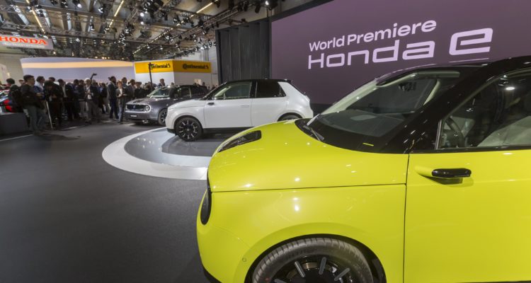 Honda e la petite voiture déjà star du Salon de Francfort 2019 !