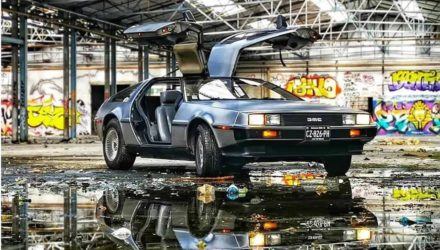 Retromobile la DeLorean sur le stand Easy Import Auto