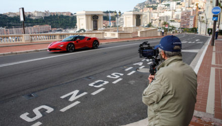 Ferrari s'offre Claude Lelouch et Charles Leclerc !