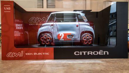 Exposition Citroën Ami Chérie j'ai agrandi la voiture !