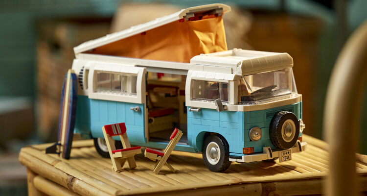 Lego dévoile le Volkswagen T2 Kamper Van !