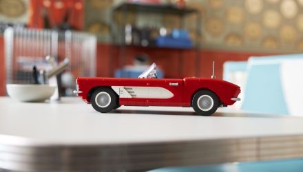 L’irrésistible Corvette arrive en LEGO Icons en août !