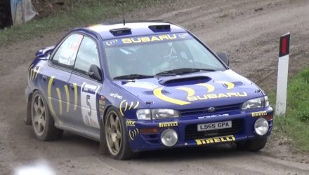 subaru-impreza-555-voitures-de-courses-emblématiques (1)