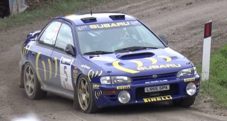 subaru-impreza-555-voitures-de-courses-emblématiques (1)