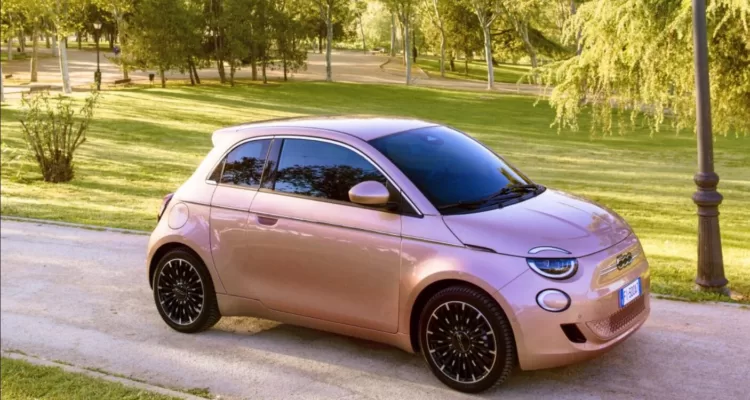 Incroyable ! La Fiat 500 vers un retour au thermique ?