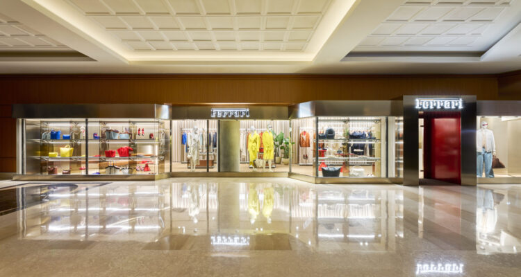 Ferrari inaugure une splendide boutique éphémère pour le Grand Prix de Monaco !