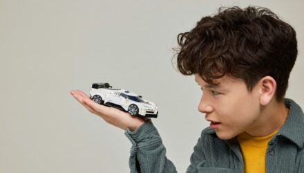 LEGO frappe fort avec sa Bugatti la plus épique