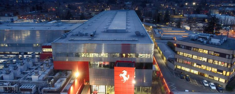 Ferrari fait face à une chute historique de son action en bourse !