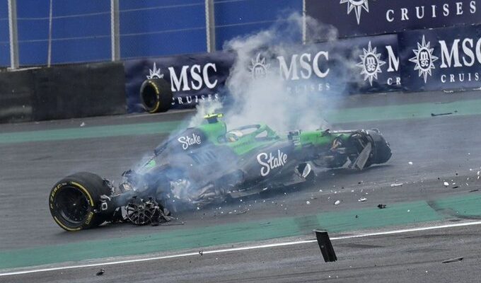 F1 CRASH