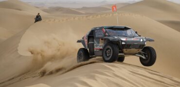 Dacia remporte son tout premier Dakar grâce à Nasser Al-Attiyah et Fabian Lurquin !