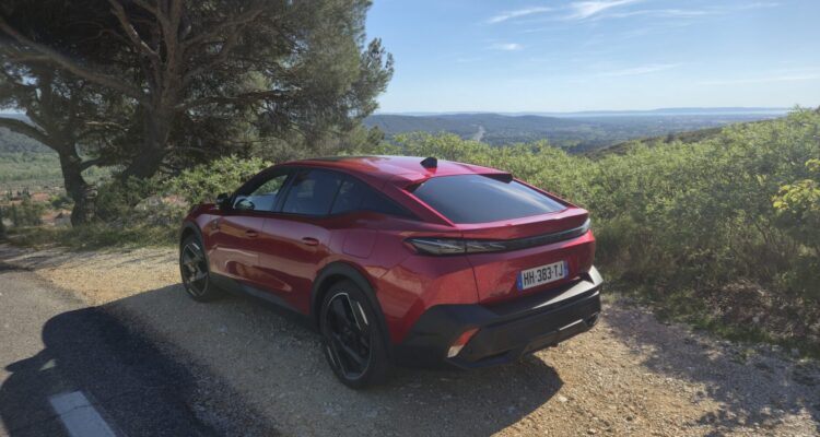 nouvelle peugeot 408