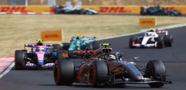 AUDI F1 dame le pion aux Alpine A526 Mercedes